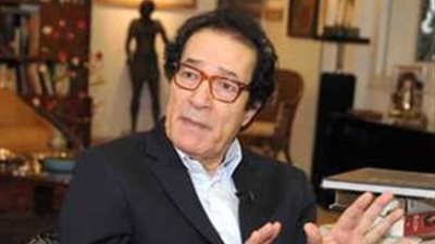 فاروق حسني: قلادة نجيب محفوظ مصنوعة من الفضة وليست مزيفة