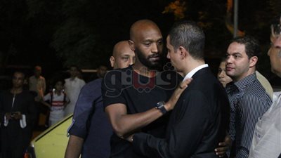 شيكابالا ومؤمن سليمان وطارق مصطفى في عزاء عبد الرحيم محمد