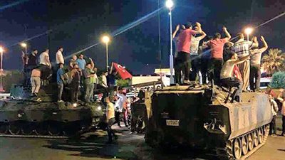 انتهاء العملية العسكرية ضد مدبري الانقلاب في مقر رئاسة الأركان