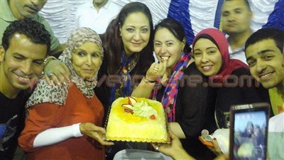 بالصور.. هند عاكف تنظم حفل إفطار تحت شعار «الوحدة الوطنية»