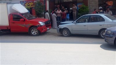 توقف حركة المرور بطريق 