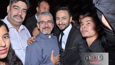 انتهاء العرض الخاص لـ «شنطة حمزة» بحضور مصطفى قمر وحمادة هلال