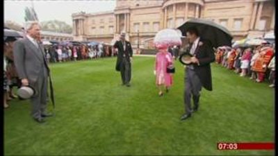 بالفيديو..«أسرار الرؤساء على الهواء».. ميكروفون يفضح ديفيد كاميرون وملكة بريطانيا.. تسريبات قمة العشرين تكشف رأي أوباما في نتنياهو.. ومناقشة سد النهضة على الهواء أبرز فضائح المعزول