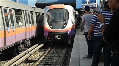 انتظام حركة المترو على الخط الثاني بعد توقفها 10 دقائق