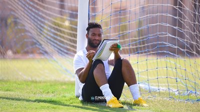 ميدو يذاكر بـ