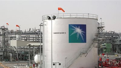 إصابة 8 أشخاص في حريق بميناء رأس تنورة النفطي السعودي