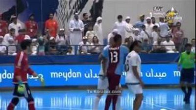 بالفيديو.. لاعب إماراتي يترك المباراة ليلتقط «سيلفي» مع زيدان