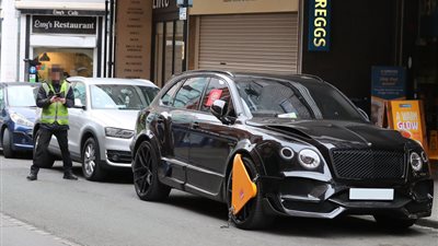 شرطة مانشستر تحتجز سيارة رياض محرز (صور)