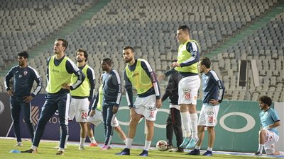 تدريبات استشفائية للأساسيين بالزمالك في مباراة سموحة