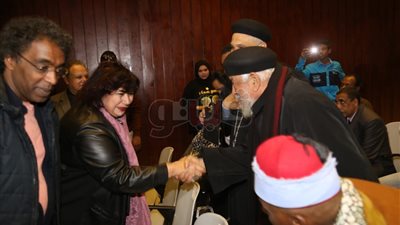 إيناس عبد الدايم ومحافظ أسوان يفتتحان أول قصر ثقافة في الرديسية