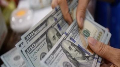 الدولار يتراجع لليوم الثالث مع تجاهل بيانات التضخم الأمريكي