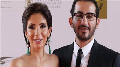 أحمد حلمي يهنئ منى زكي على فيلم 