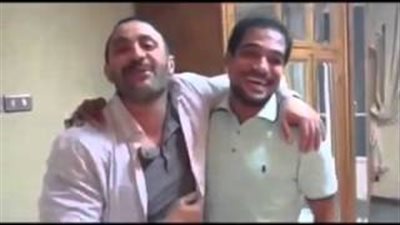 بالفيديو.. «السقا» يصالح مصور «رامز قرش البحر» بـ «الجزيرة2»