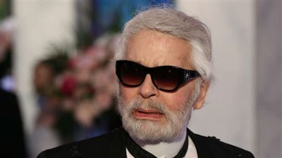 وفاة مصمم الأزياء العالمي كارل لاجرفيلد