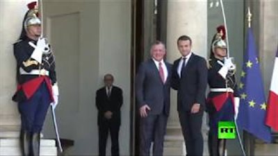 بالفيديو.. ماكرون يستقبل العاهل الأردني في قصر الإليزيه