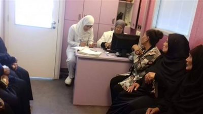 بالصور.. قافلة طبية للكشف عن سرطان الثدي بمستشفى قنا العام