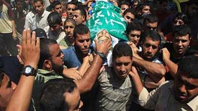 استشهاد 10 فلسطينيين بينهم 8 مقاومين في قصف على قطاع غزة