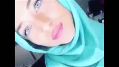 بالفيديو.. فتاة تتحول من قبيحة لملكة جمال في «لا تحكم على مظهري»