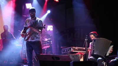 مكس «جاز» لـ«هالى لورين» الأمريكية و«وسط البلد» المصرية (صور)