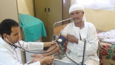 قافلة طبية لتوقيع الكشف على الأهالي والمحتجزين بأقسام دمياط وصرف الأدوية مجانا