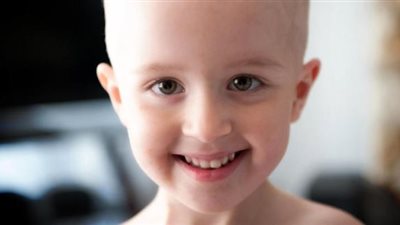 تجمع قمامة لإنقاذ إنسان.. حكاية امرأة عجوز تتبرع يوميا لمرضى السرطان