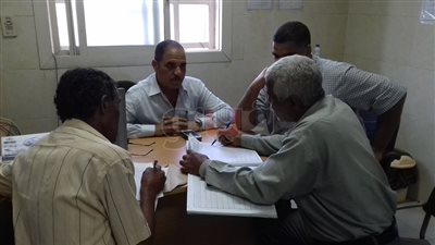 إحالة 13 من العاملين بمستشفى جهينة في سوهاج للتحقيق (صور)