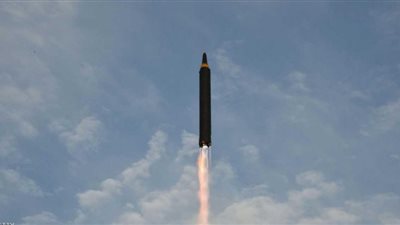 واشنطن: إيران تزود الحوثيين بالصواريخ الباليستية