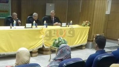 ندوات بجامعة الزقازيق لدعوة الطلاب للمشاركة في الاستفتاء على الدستور