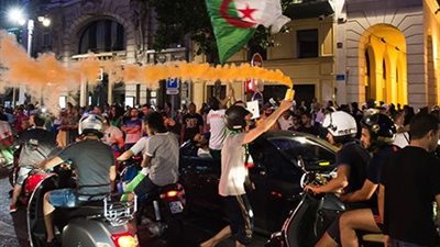 القبض على 74 جزائريا في فرنسا بعد الفوز على كوت ديفوار