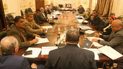 إعادة مناقشة مشروع قانون العمل لنظر أمر العمالة غير المنتظمة