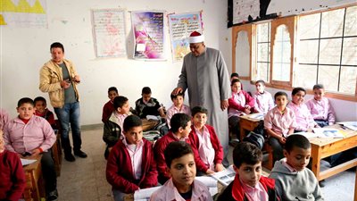 وكيل الأزهر يلتقي محافظ الإسماعيلية ويتابع الدراسة بمعاهد المنطقة