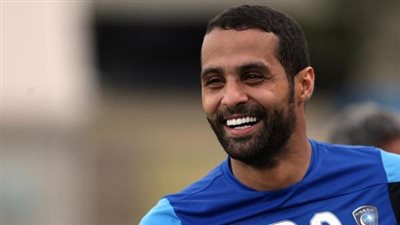 ياسر القحطاني يعلن اعتزاله كرة القدم بخلع قميص الهلال (فيديو)