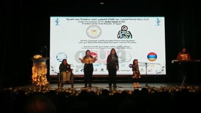 نبيلة مكرم مع الجاليات الأجنبية في «أولادنا»: الفن لغة عالمية