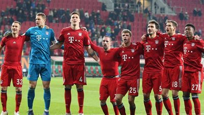 ليفاندوفسكي وكومان يقودان هجوم بايرن ميونخ أمام ليفربول