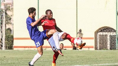 بعد 15 دقيقة.. الأهلي والشمس (0-0)