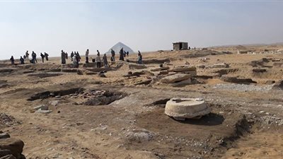 اليوم.. افتتاح الهرم المنحني والإعلان عن كشف أثري جديد بدهشور