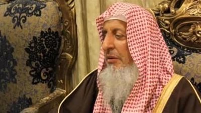 مفتي السعودية يعزي شيخ الأزهر في وفاة شقيقته