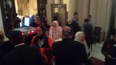 بالصور.. إقبال كبير للجماهير على حفل مدحت صالح بالإسكندرية