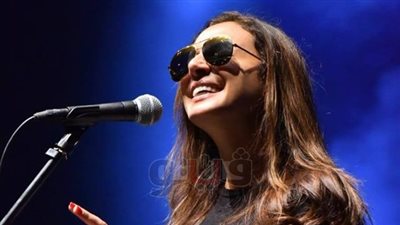 بالصور.. كواليس بروفة أنغام قبل حفل مركز التجارة العالمي بدبي