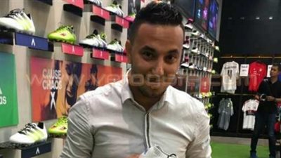 كوم حمادة يتشح بالسواد حزنا على رحيل كريم فايد لاعب الأهلي.. جاره: كان العائل الوحيد لوالدته وأخواته الثلاثة.. وعمه: تواصلت مع السفير المصري بتايلاند لسرعة إنهاء وصول الجثمان