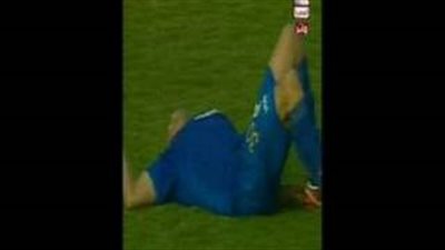 بالفيديو.. أبرز 5 إصابات مروعة بملاعب الكرة المصرية.. كسر ذراع نصيب «جنش» من لقاء المنيا.. محمد إبراهيم يتعرض لالتواء في الكاحل بسبب صن دوانز.. «أبو تريكة» يتألم أمام مازيمبي.. و&#