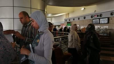 ٣٥ طبيبا يتوجهون إلى لندن للتدريب على منظومة التأمين الصحي الجديدة (صور)