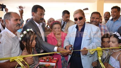 بالصور.. محافظ الإسماعيلية يفتتح مدرسة «البناهوة» بـ3 ملايين جنيه