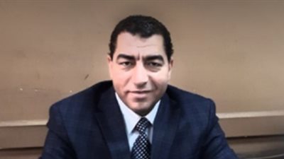 مجازاة رئيس القطاع القانوني ومحام بـ