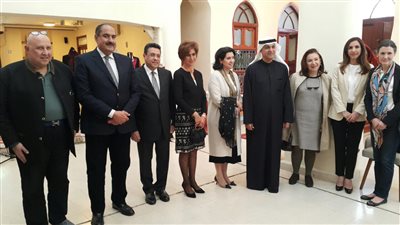 السفير المصري يفتتح معرض التضامن للحرف اليدوية في الكويت (صور)