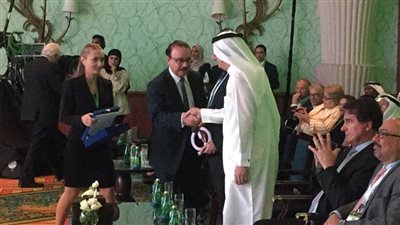 ياسر القاضي يلتقي قيادات شركة أبل لبحث سبل الاستثمار في مصر