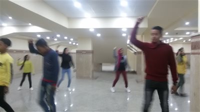 فرقة أطفال قنا للفنون.. البنات يواجهن العادات والأولاد يحلمون بـ«رضا» جديد