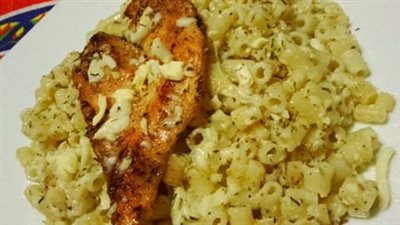 طريقة إعداد المكرونة بالفراخ والجبن من مطبخ الشيف عهود