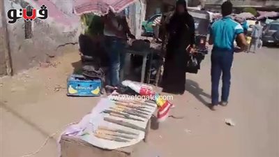 بالفيديو والصور.. مهنة «سن السكاكين» سبوبة الغلابة في عيد الأضحى