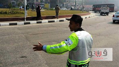 رجال مرور الجيزة ينتشرون بمحيط ساحات صلاة عيد الأضحى